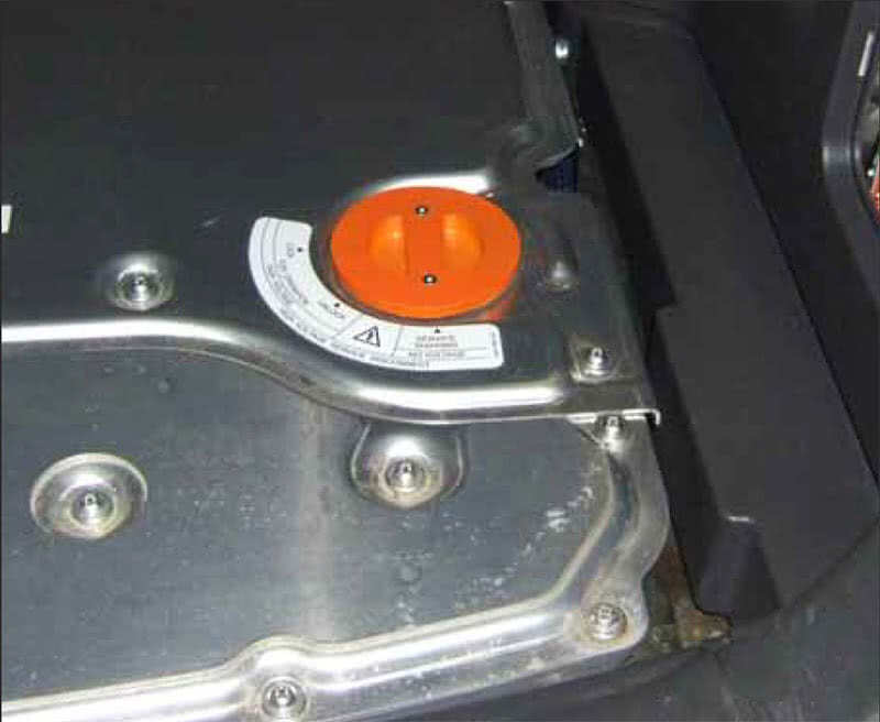 battery-disable-plug-in-rear-compartment