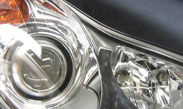 Diagnosing HID Headlight Failure – Let There Be (More) Light
