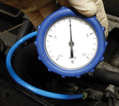 Volvo tool - check pressure in crankcase