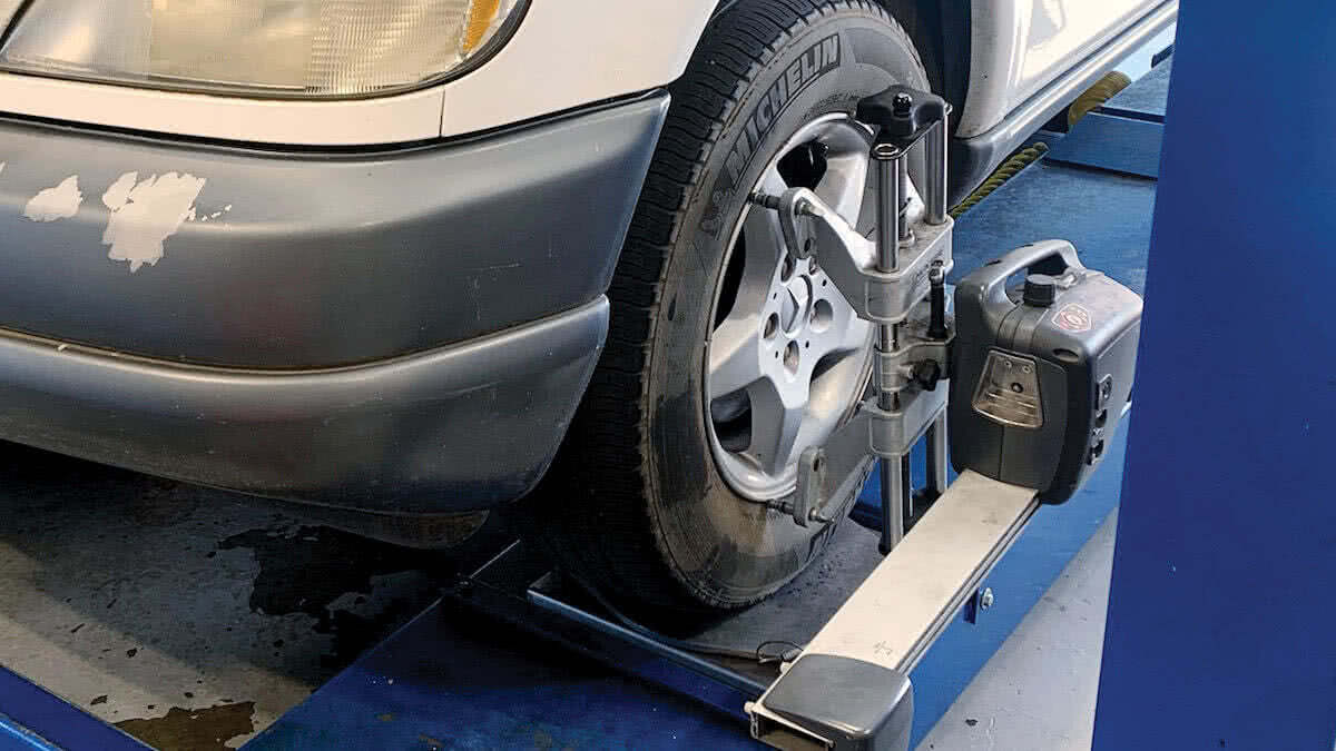 Techniques-Tips-and-Strategies-for-Getting-Wheel-Alignment-Right