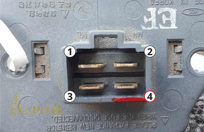 Resistor connection pins