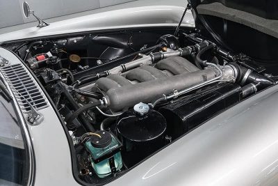 1954-Mercedes-Benz-Gullwing-engine