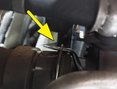 remove-clip-from-lower-radiator-hose-connector